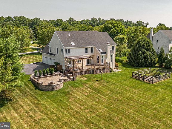 5th image of 7 Summerhill Dr