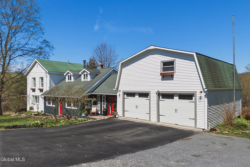 4th image of 187 E Shore Road