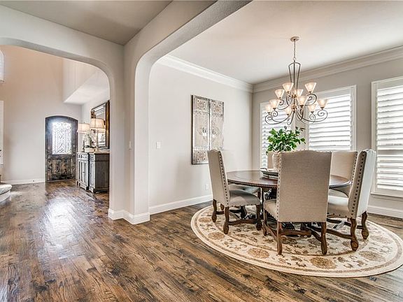 5th image of 984 Palmflower Ave