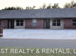 111 N 5th St #3, Weatherford, OK 73096