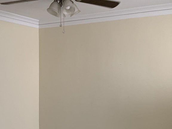 4th image of 3019 W 58th St Unit 2