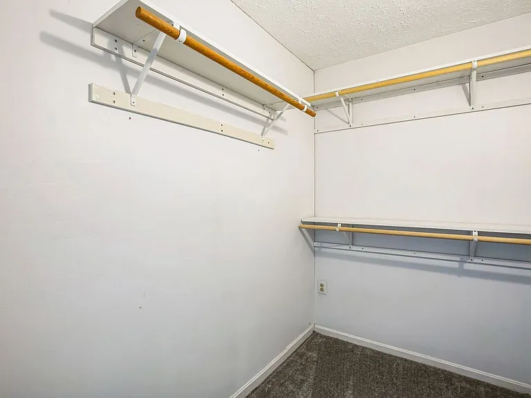 21423 Lee Dr — Photo 11