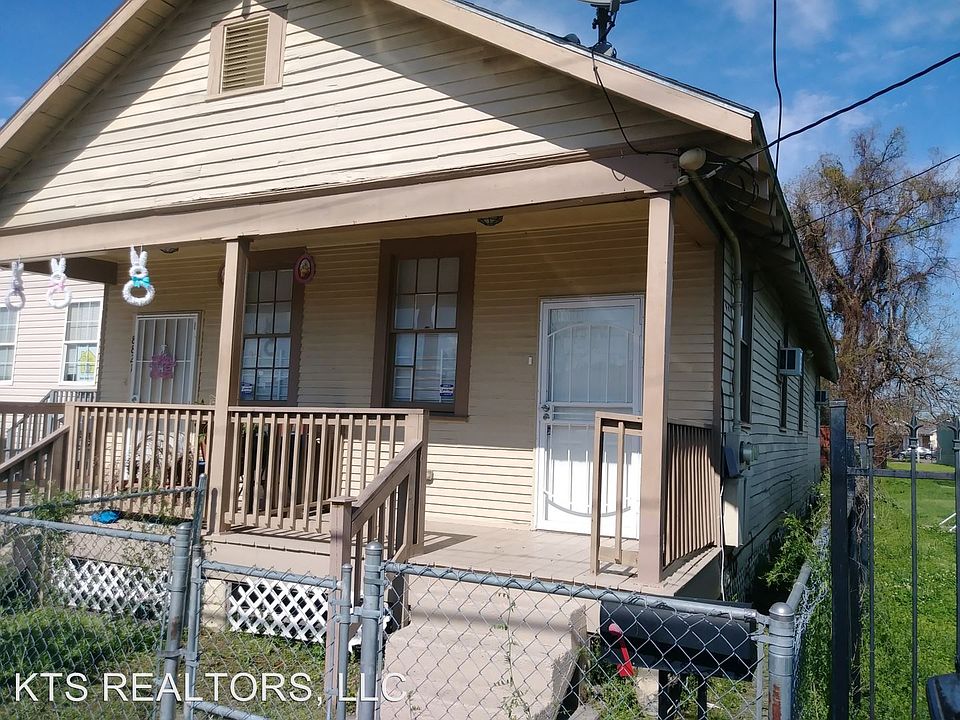 1st image of 8821 Olive St