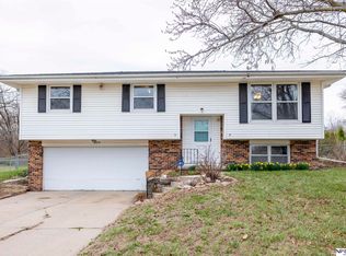 3806 N 101st St, Omaha, NE 68134