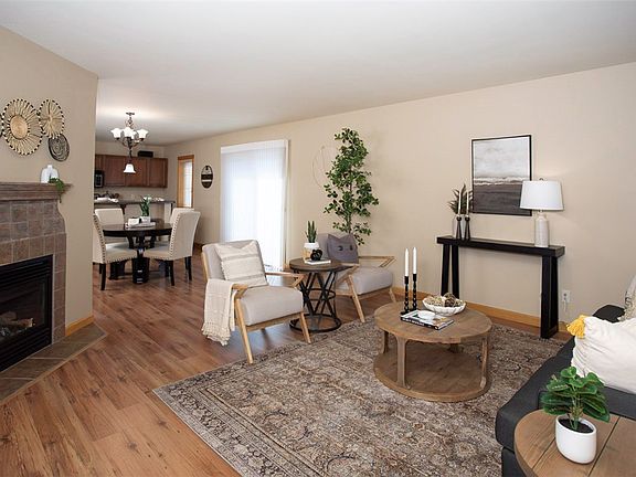3rd image of 846 Avenue F