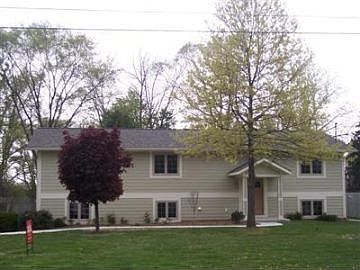 1st image of 1077 Legion Park Dr