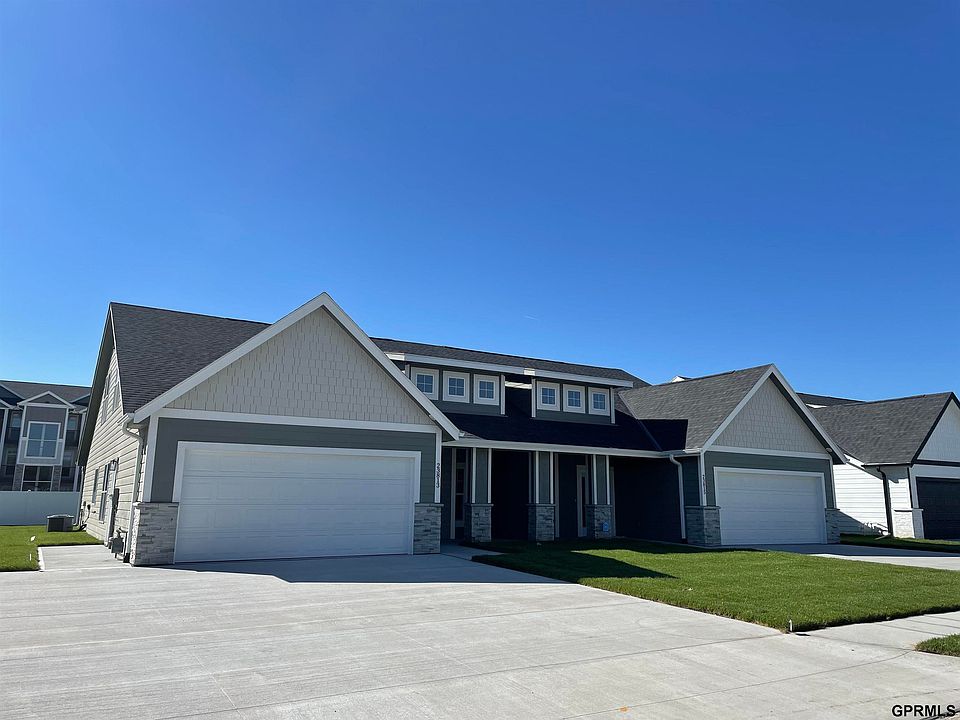1st image of 23813 Harvet Heights Cir