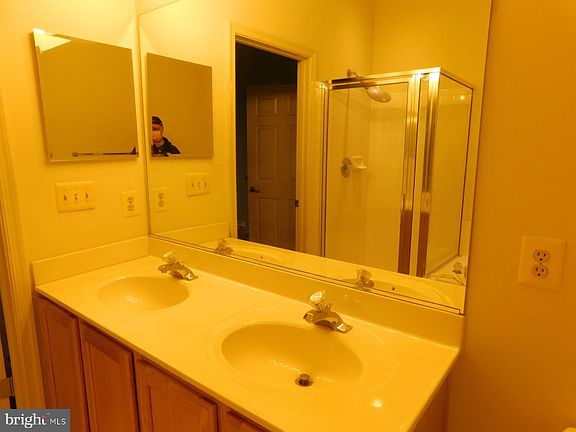 4th image of 5 Keppels Mill Ct