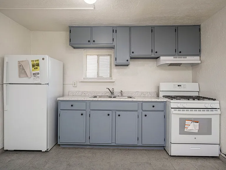 801 Van Patten Ave — Photo 10