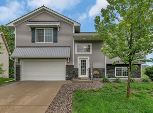 521 Willow Creek Pkwy, Buffalo, MN 55313