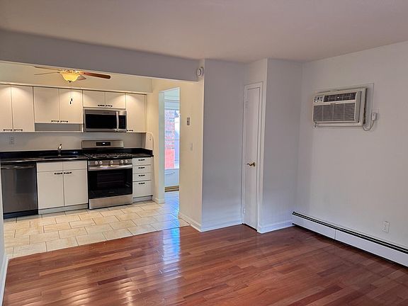 5th image of 9051 Palisade Ave APT 8