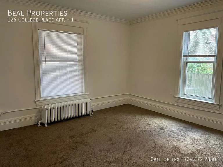 126 College Pl #1 — Photo 4
