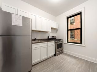 3150 33rd St APT 3B, Astoria, NY 11106
