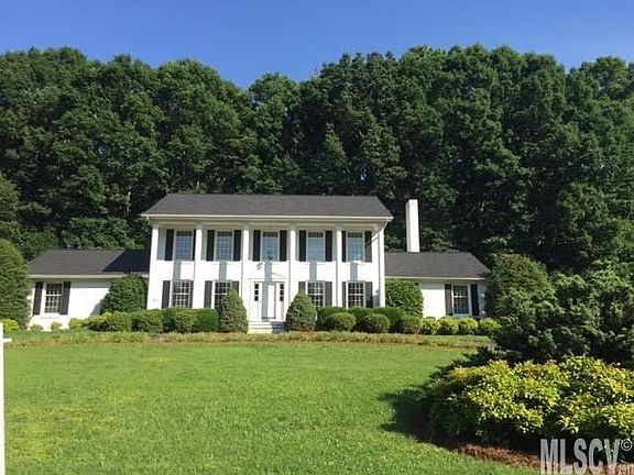 2nd image of 3620 Mulligan Dr NE
