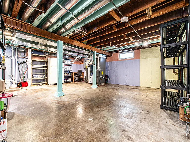 6611 W Foster Ave — Photo 31
