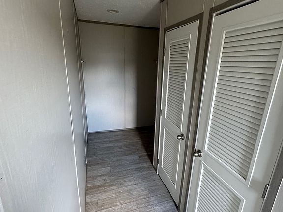 3rd image of 916 Halston Dr