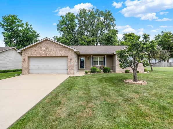 822 Allendale Dr, Seymour, IN 47274