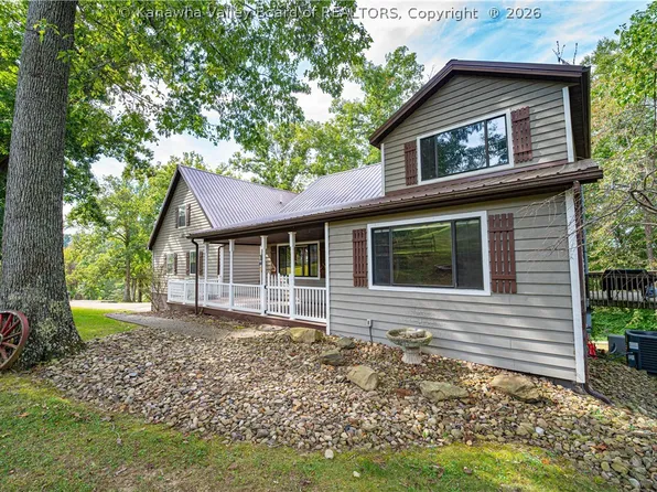 439 Spanoaks Dr, Milton, WV 25541