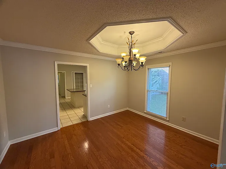 2410 Brookline Ct SW — Photo 9