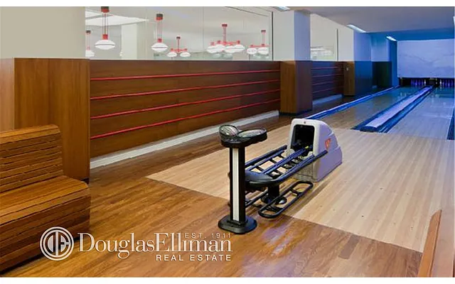 Rented by Douglas Elliman | media 65