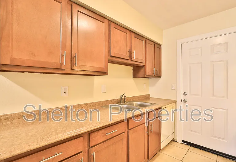 339 S Stapley Dr #105 — Photo 9