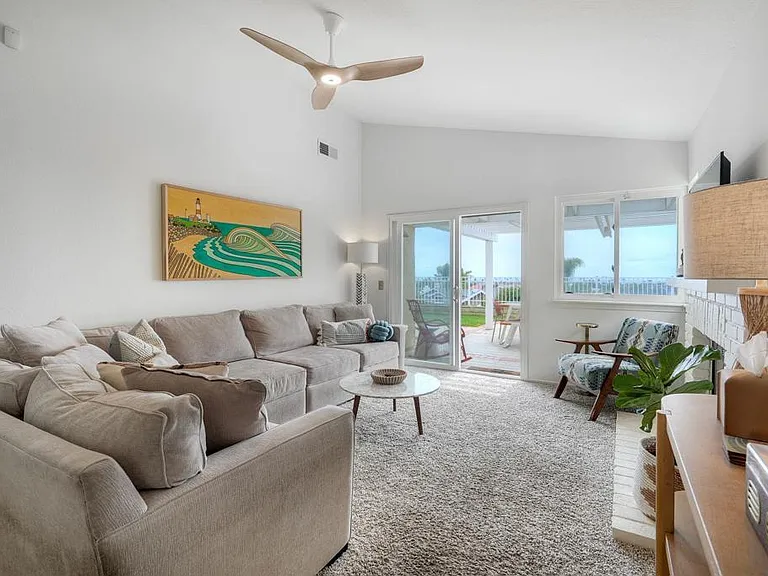 6817 Watercourse Dr — Photo 14