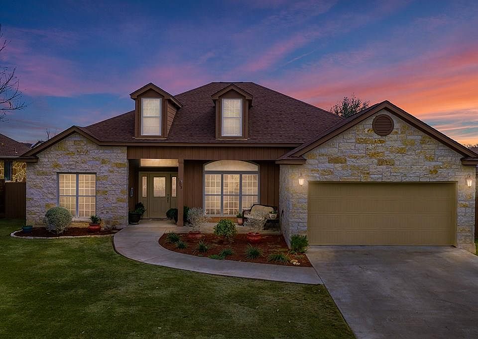 1st image of 1203 Jennifer Ln