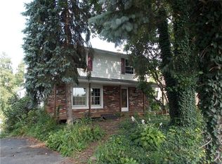 19 Gina Dr, Washington, PA 15301