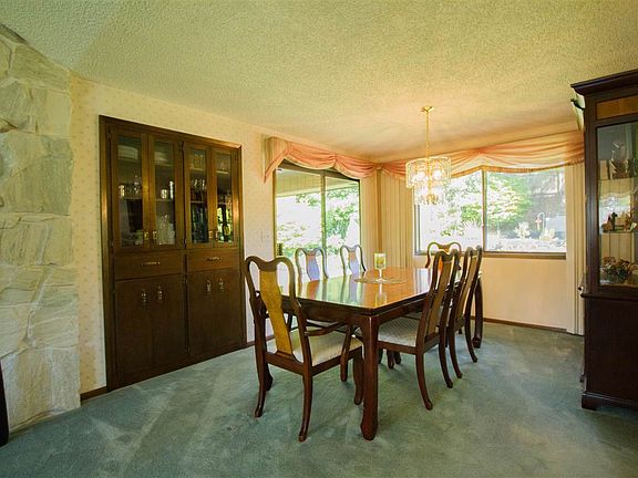 3rd image of 1215 W Bellwood Dr