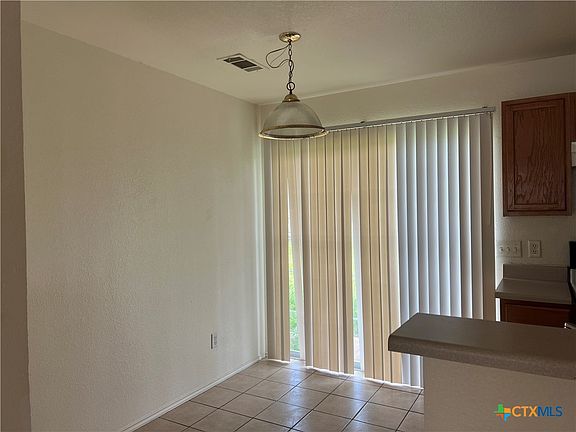 3rd image of 5801 Redstone Dr