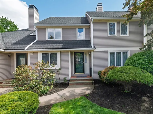 52 Jasper Ln, Randolph, MA 02368