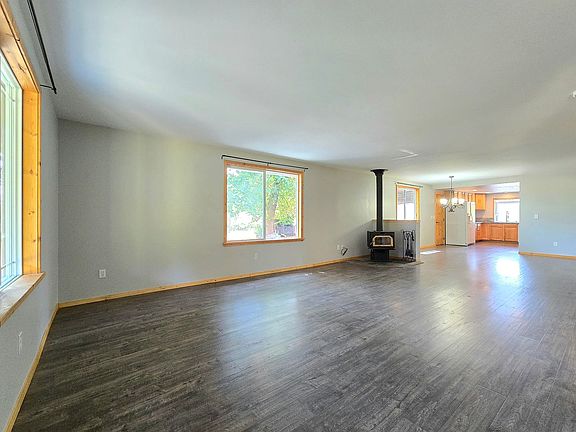4th image of 4914 6th Ave NW