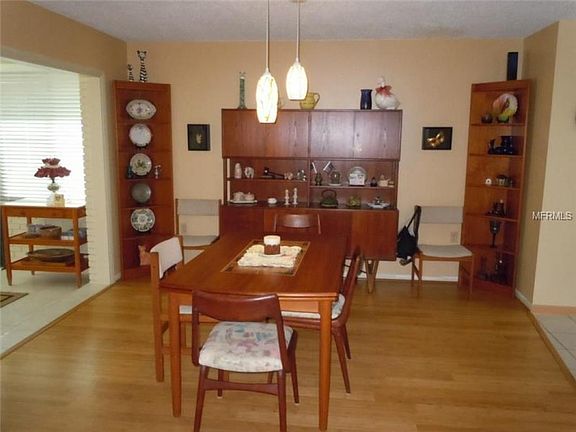 3rd image of 545 Lake Carolyn Cir