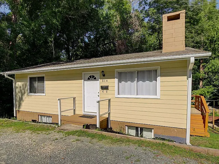 514 Hillsborough St — Photo 12