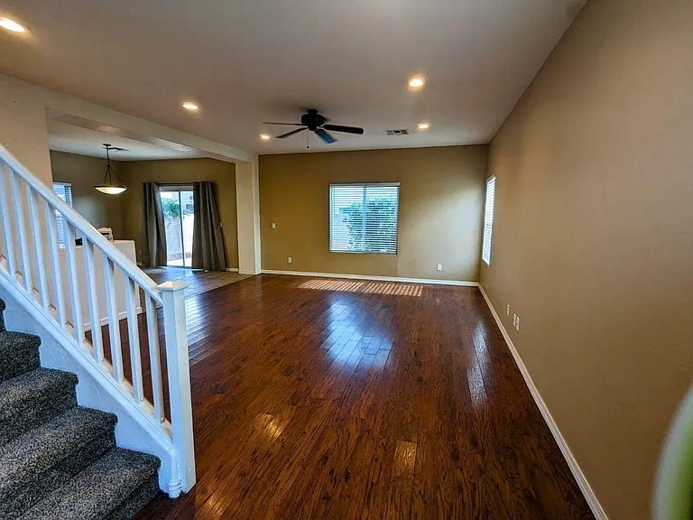 1085 W Sea Urchin St — Photo 7
