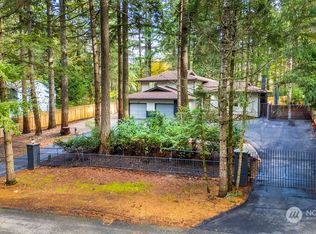8765 Deeridge Pl SE, Pt Orchard, WA
