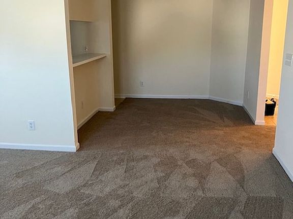 3rd image of 904H Litchfield Way