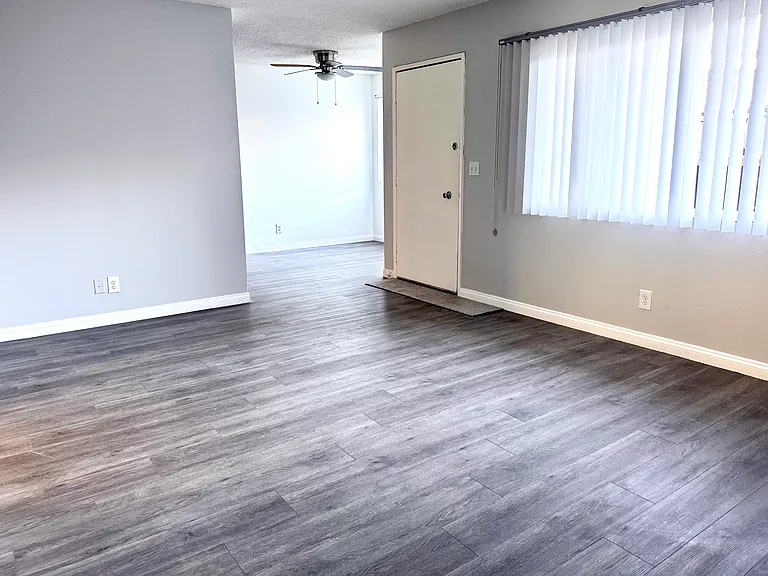 317 E Hazel St #C — Photo 1