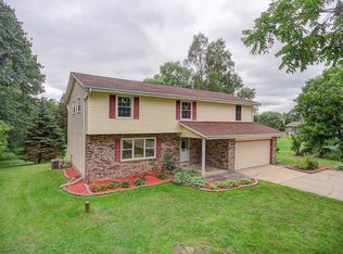W119 Park Dr, Oconomowoc, WI 53066