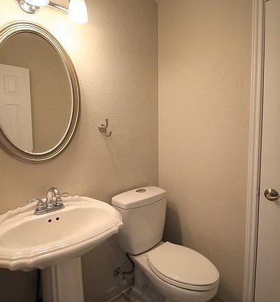 4th image of 518 Damon Dr