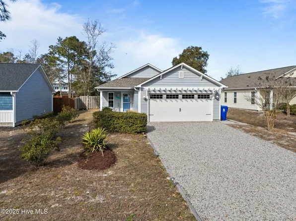 151 NE 1st Street, Oak Island, NC 28465