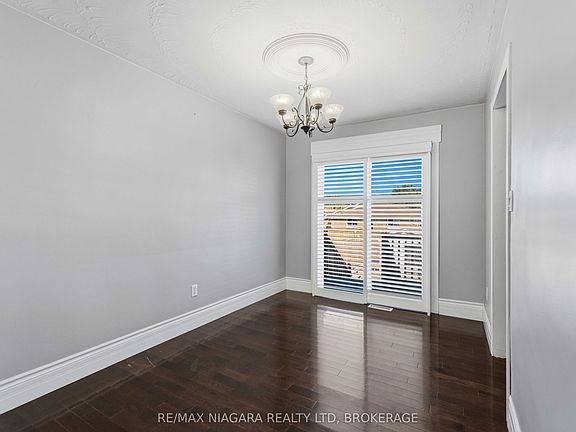 5th image of 60 Brant Ave