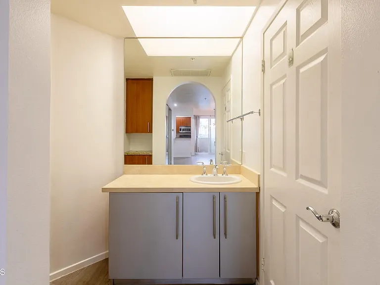 620 S Gramercy Pl — Photo 10