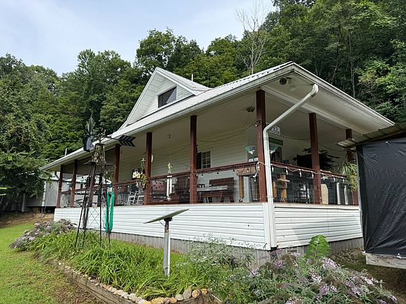 5th image of 867 Hill Ridge Rd