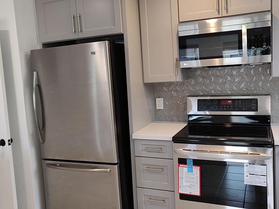 5th image of 469 Lansdale Ave