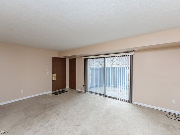 3rd image of 3265 Mayfield Rd APT 29