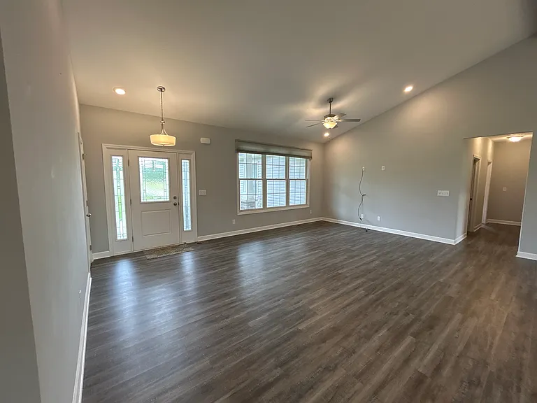 866 SE Santee Dr — Photo 8