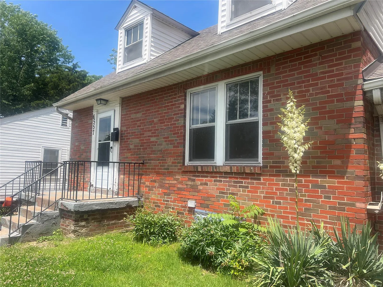 6557 Plymouth Ave photo 1