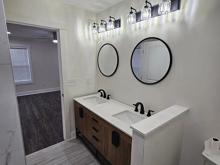 438 Griffin St NW — Photo 4