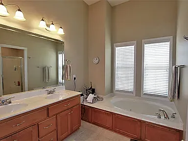Master Bath

139 Addington Drive
